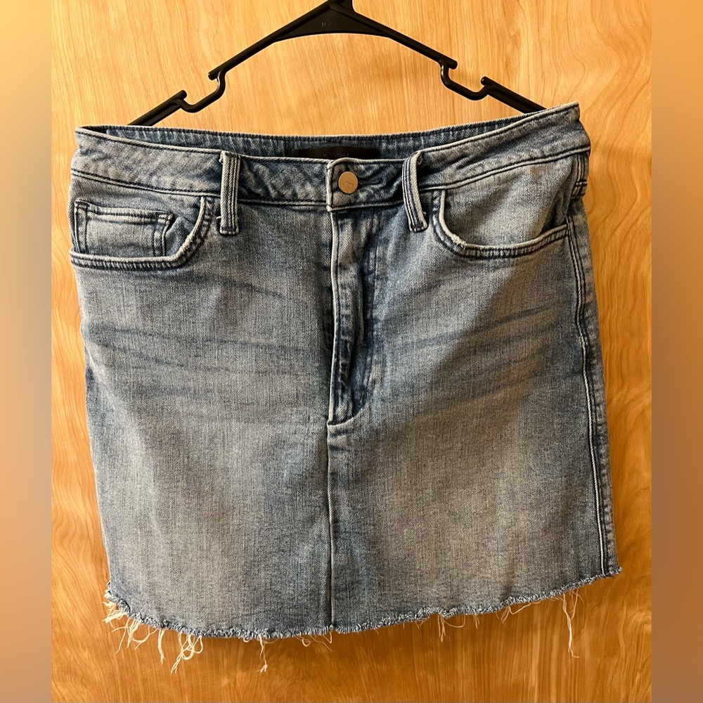 JOES DENIM THE TESSA MINI SKIRT by Joes denim